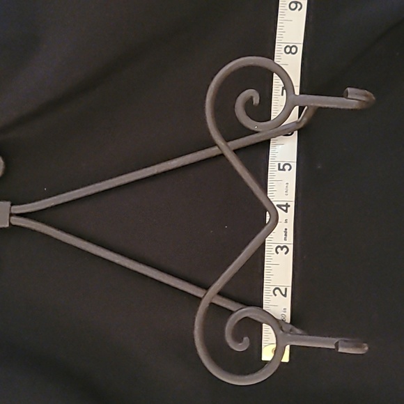 Display hook - Picture 2 of 3